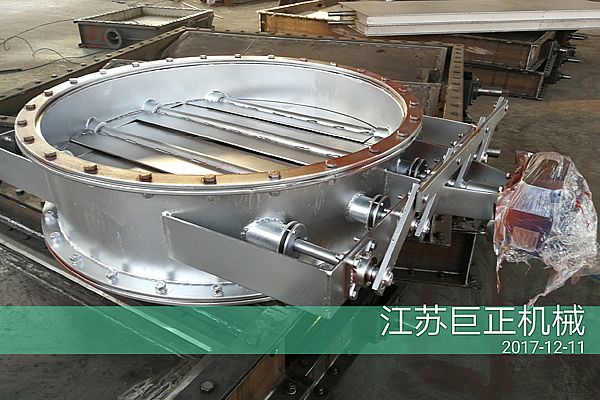 圓形擋板門(mén)（直徑190cm），準(zhǔn)備入庫(kù)中